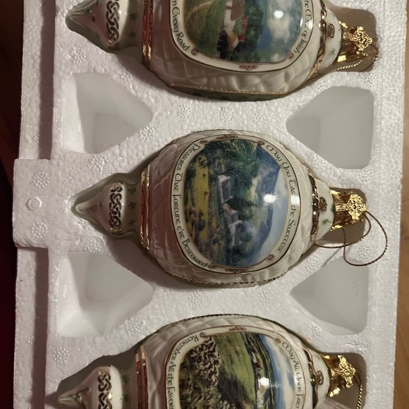 Bradford Editions 6th edition Irish Blessings Heirloom Porcelain ornaments festi - Picture 1 of 8